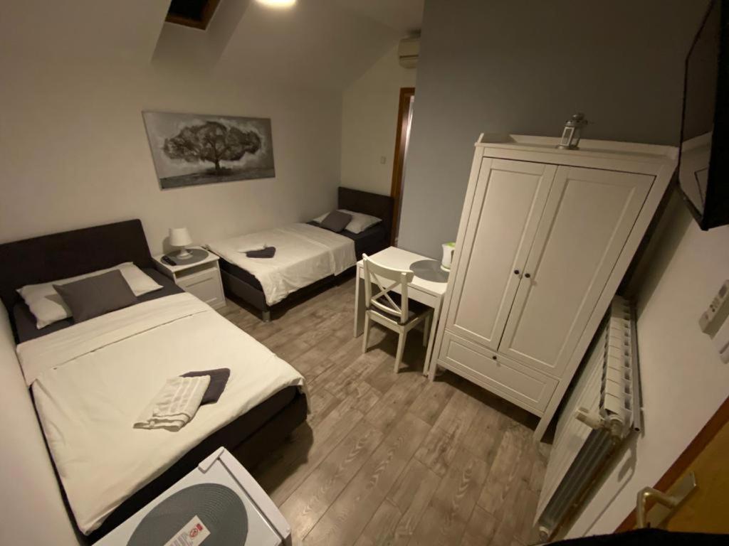 Guest House Lucija Buzin Экстерьер фото