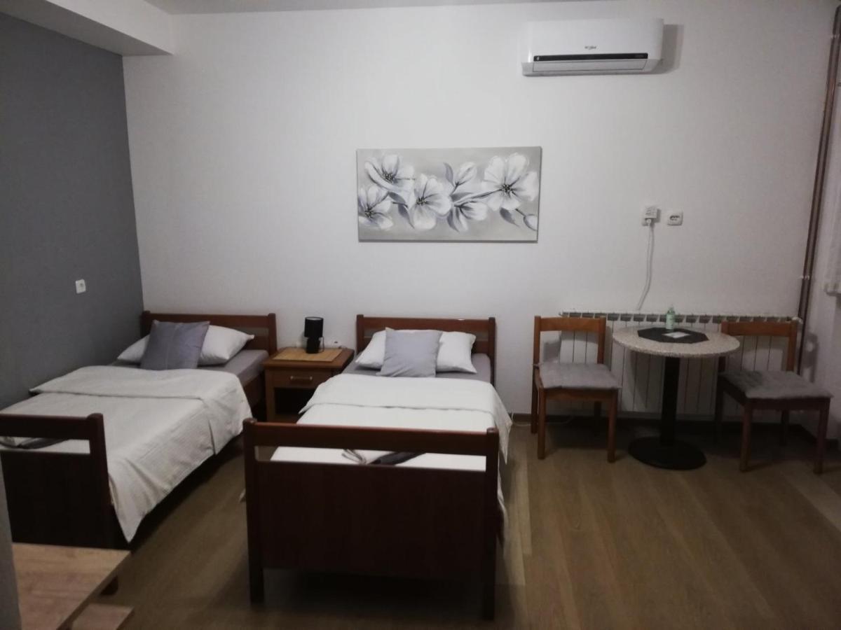 Guest House Lucija Buzin Экстерьер фото