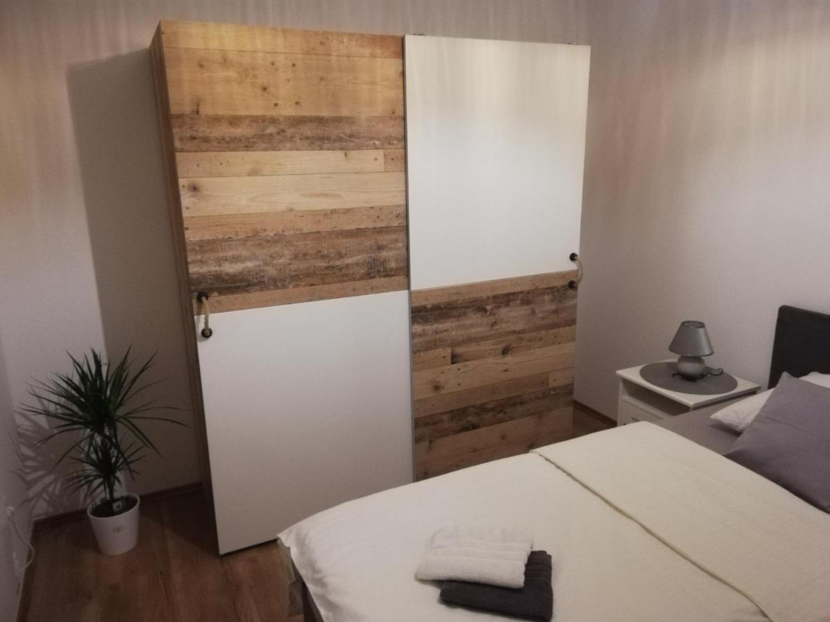 Guest House Lucija Buzin Экстерьер фото