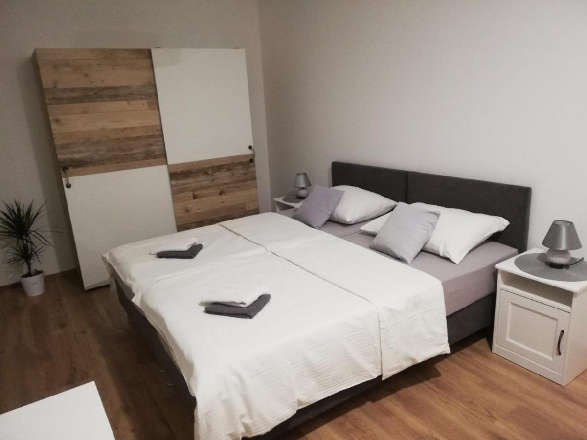 Guest House Lucija Buzin Экстерьер фото